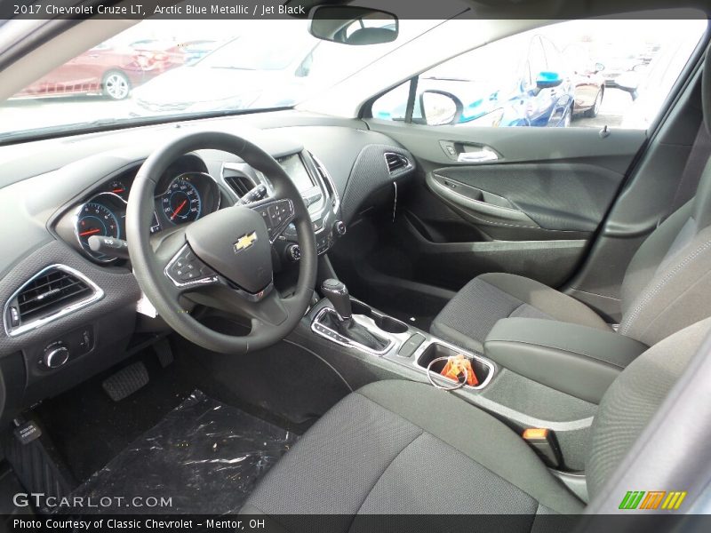 Arctic Blue Metallic / Jet Black 2017 Chevrolet Cruze LT