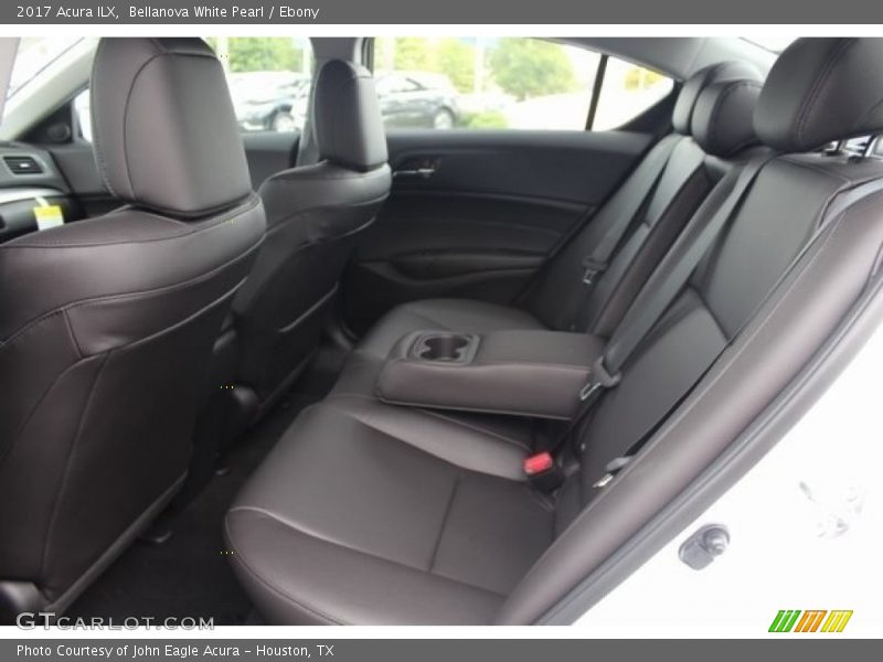 Bellanova White Pearl / Ebony 2017 Acura ILX