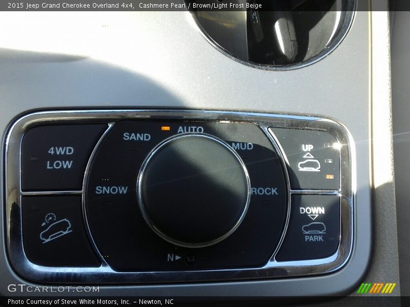Cashmere Pearl / Brown/Light Frost Beige 2015 Jeep Grand Cherokee Overland 4x4