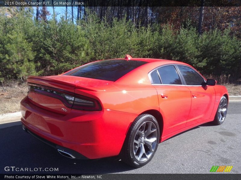 Go Mango / Black 2016 Dodge Charger R/T