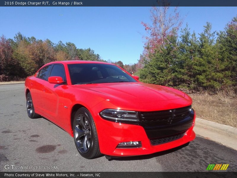 Go Mango / Black 2016 Dodge Charger R/T