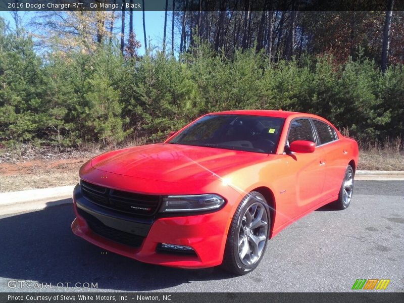 Go Mango / Black 2016 Dodge Charger R/T