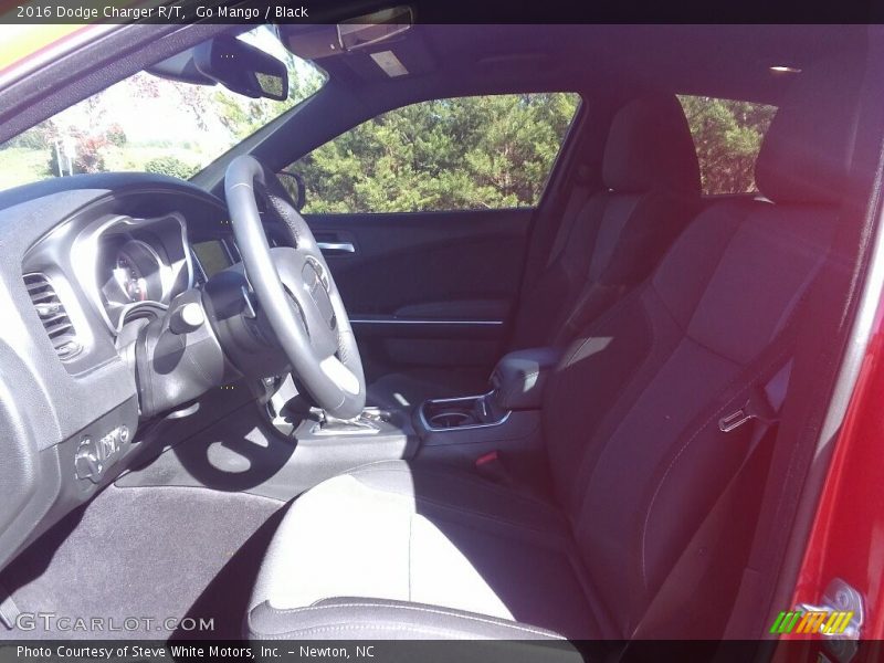 Go Mango / Black 2016 Dodge Charger R/T