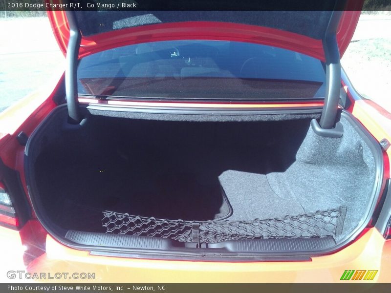 Go Mango / Black 2016 Dodge Charger R/T