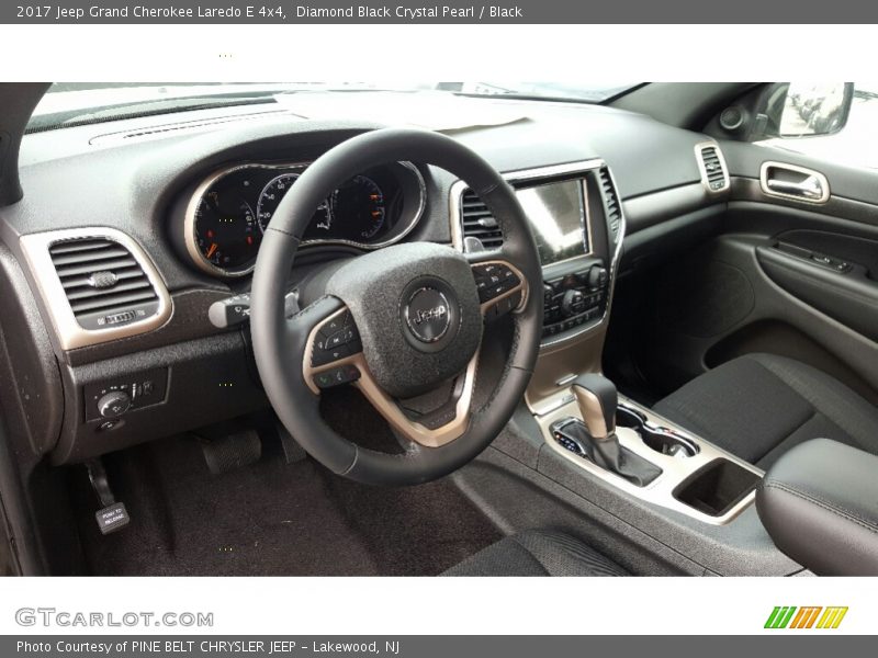 Diamond Black Crystal Pearl / Black 2017 Jeep Grand Cherokee Laredo E 4x4