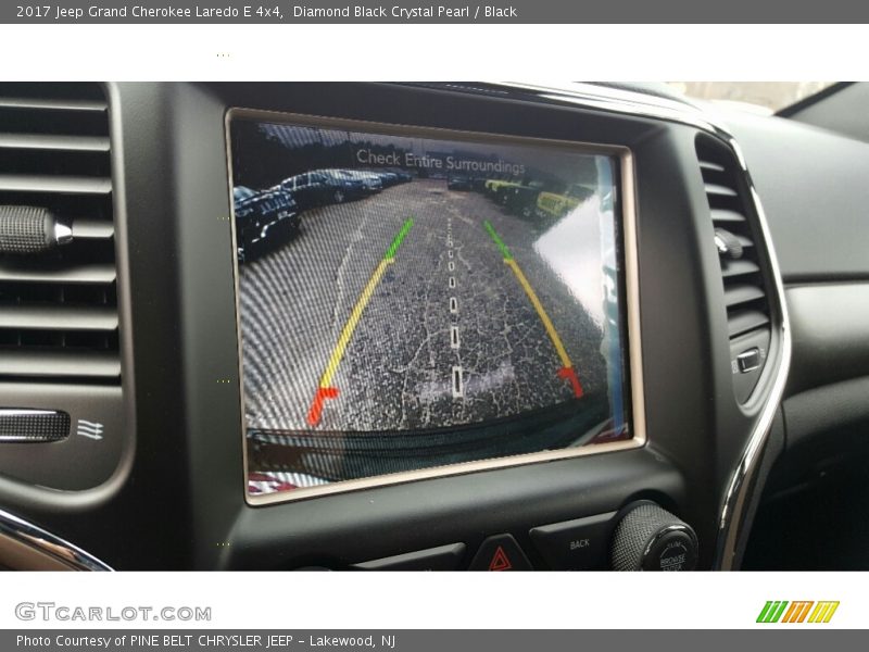 Diamond Black Crystal Pearl / Black 2017 Jeep Grand Cherokee Laredo E 4x4