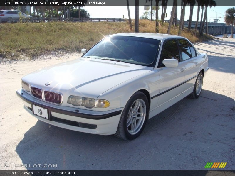 Alpine White / Sand Beige 2001 BMW 7 Series 740i Sedan