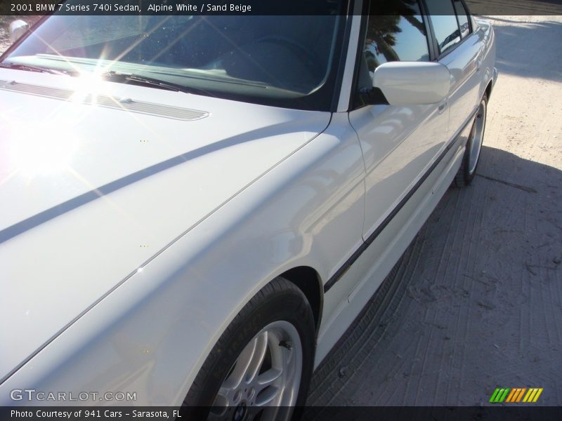 Alpine White / Sand Beige 2001 BMW 7 Series 740i Sedan