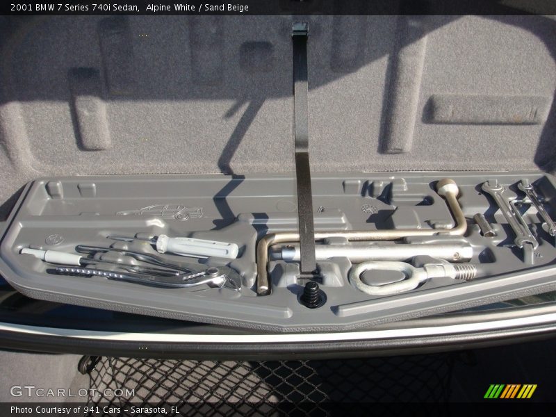 Alpine White / Sand Beige 2001 BMW 7 Series 740i Sedan