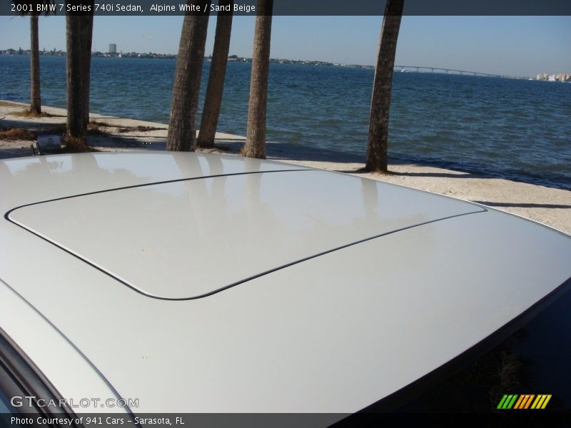 Alpine White / Sand Beige 2001 BMW 7 Series 740i Sedan