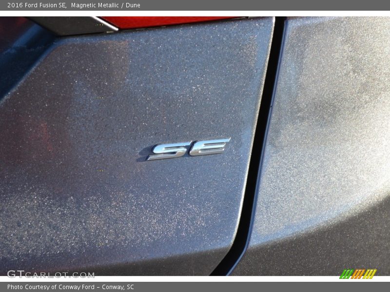 Magnetic Metallic / Dune 2016 Ford Fusion SE