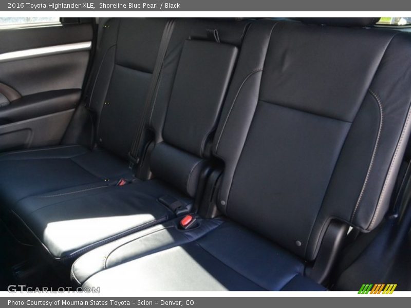 Shoreline Blue Pearl / Black 2016 Toyota Highlander XLE