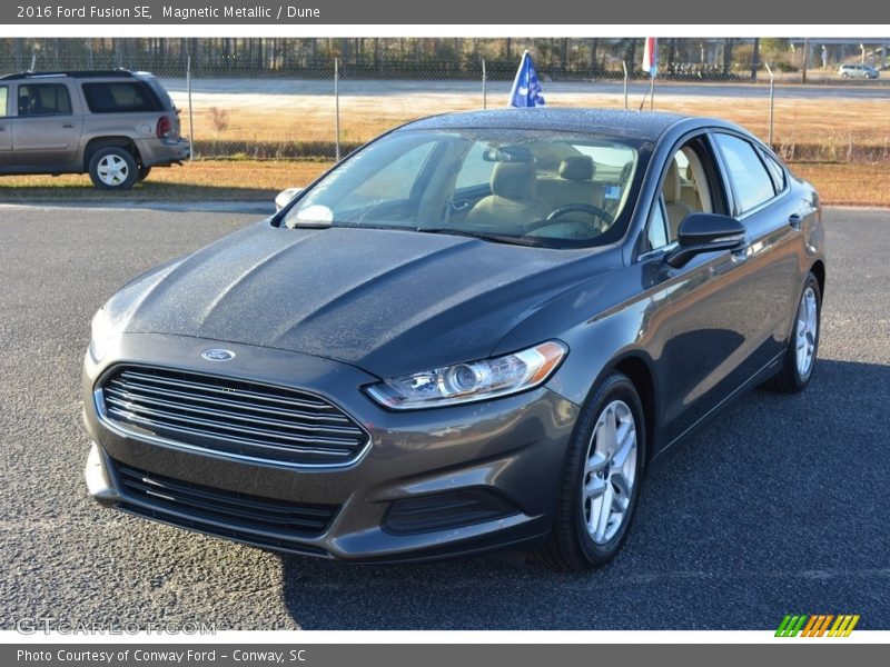 Magnetic Metallic / Dune 2016 Ford Fusion SE