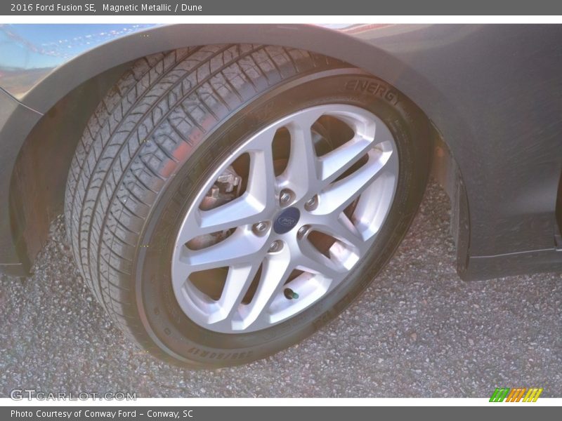 Magnetic Metallic / Dune 2016 Ford Fusion SE