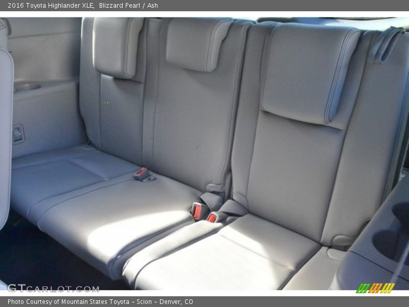 Blizzard Pearl / Ash 2016 Toyota Highlander XLE