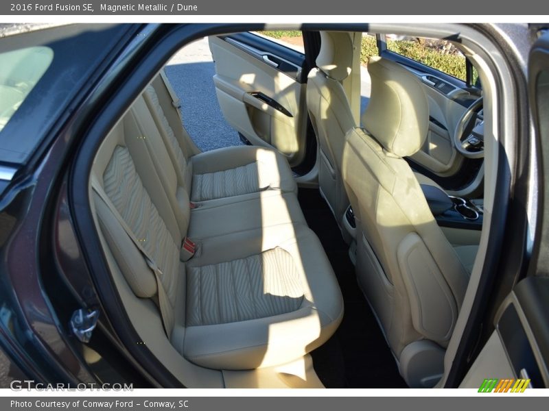 Magnetic Metallic / Dune 2016 Ford Fusion SE