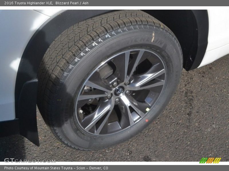 Blizzard Pearl / Ash 2016 Toyota Highlander XLE
