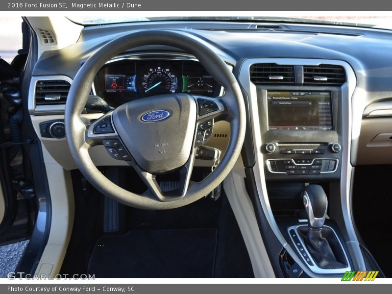 Magnetic Metallic / Dune 2016 Ford Fusion SE
