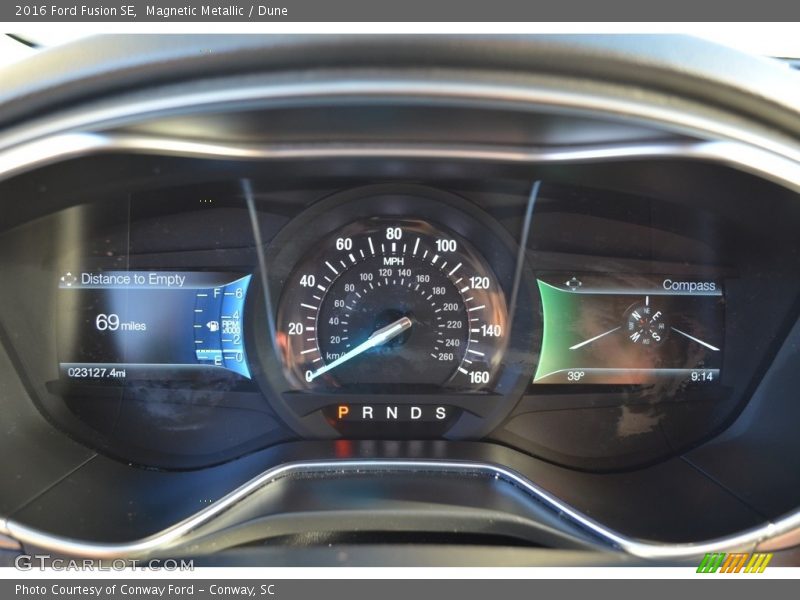 Magnetic Metallic / Dune 2016 Ford Fusion SE