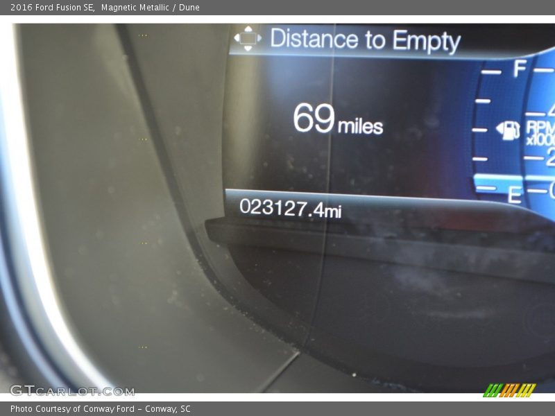 Magnetic Metallic / Dune 2016 Ford Fusion SE
