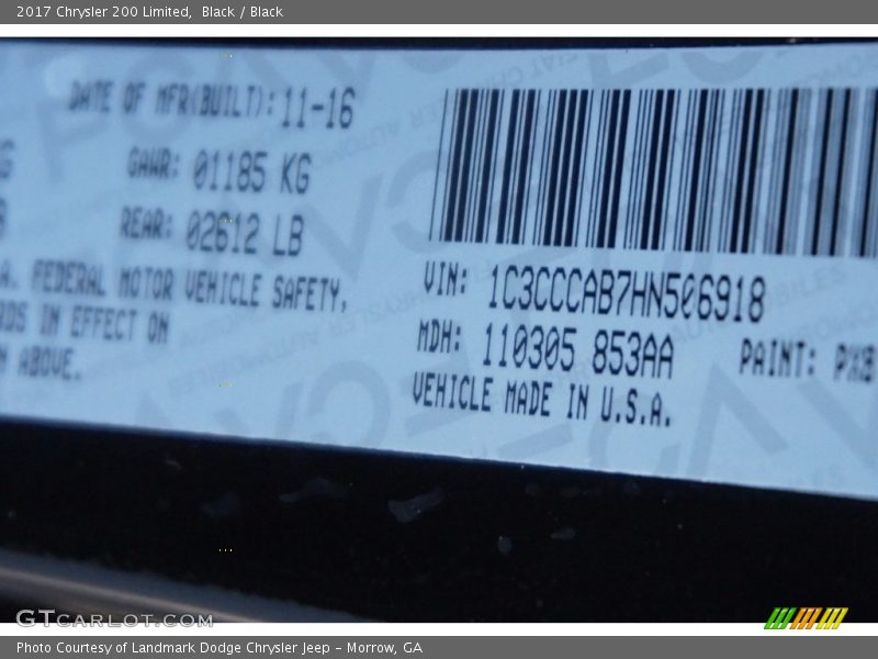 Black / Black 2017 Chrysler 200 Limited