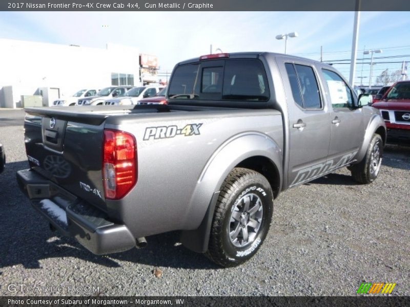 Gun Metallic / Graphite 2017 Nissan Frontier Pro-4X Crew Cab 4x4