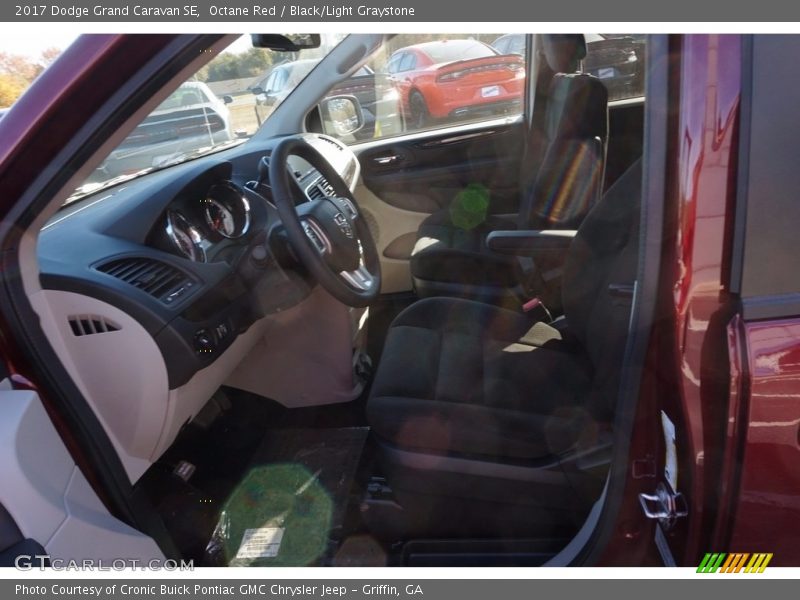 Octane Red / Black/Light Graystone 2017 Dodge Grand Caravan SE