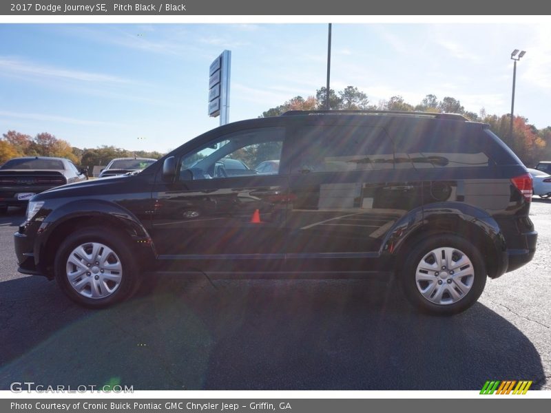 Pitch Black / Black 2017 Dodge Journey SE