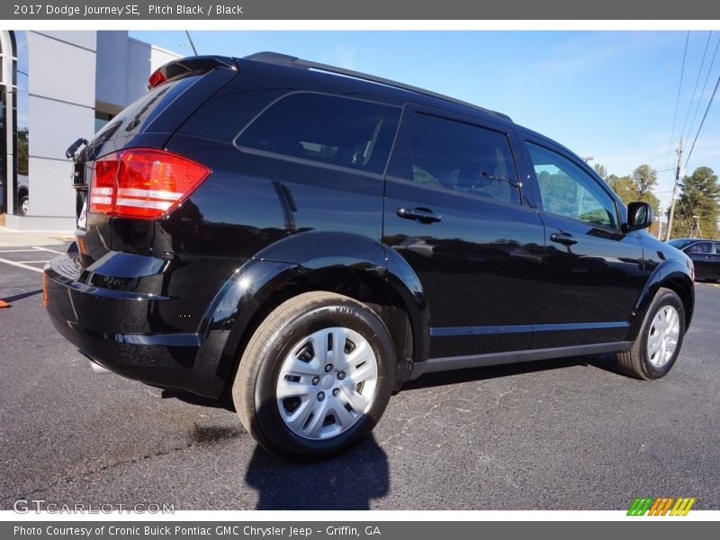  2017 Journey SE Pitch Black