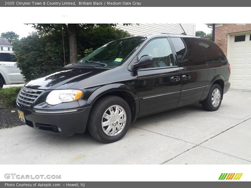 Brilliant Black / Medium Slate Gray 2005 Chrysler Town & Country Limited