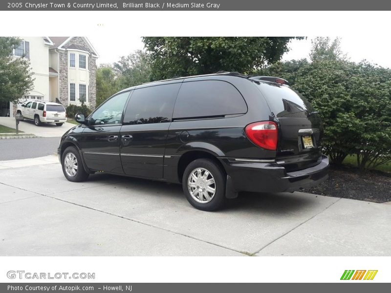 Brilliant Black / Medium Slate Gray 2005 Chrysler Town & Country Limited