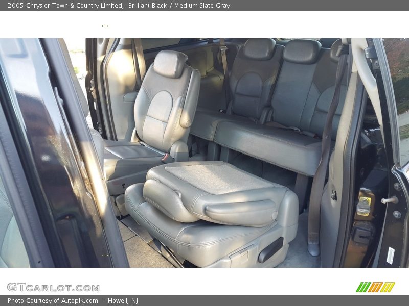 Brilliant Black / Medium Slate Gray 2005 Chrysler Town & Country Limited