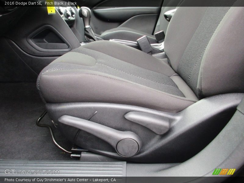 Pitch Black / Black 2016 Dodge Dart SE