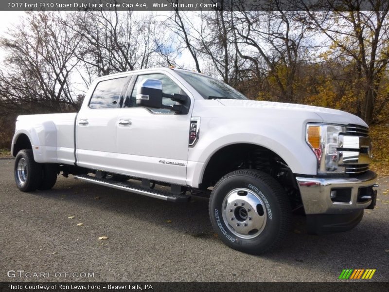 Front 3/4 View of 2017 F350 Super Duty Lariat Crew Cab 4x4