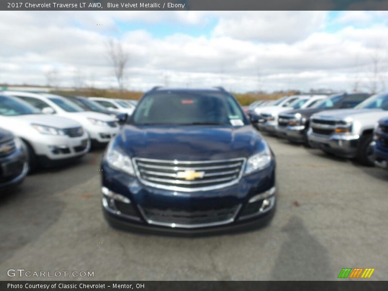 Blue Velvet Metallic / Ebony 2017 Chevrolet Traverse LT AWD