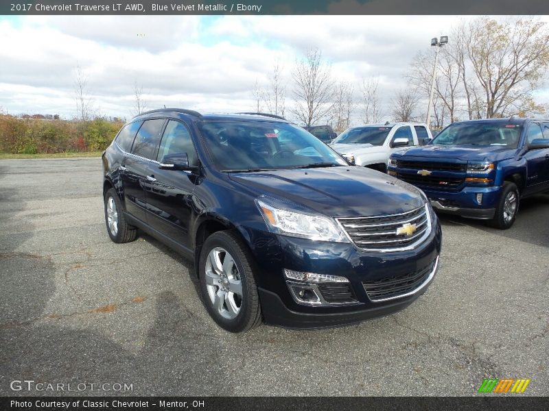 Blue Velvet Metallic / Ebony 2017 Chevrolet Traverse LT AWD