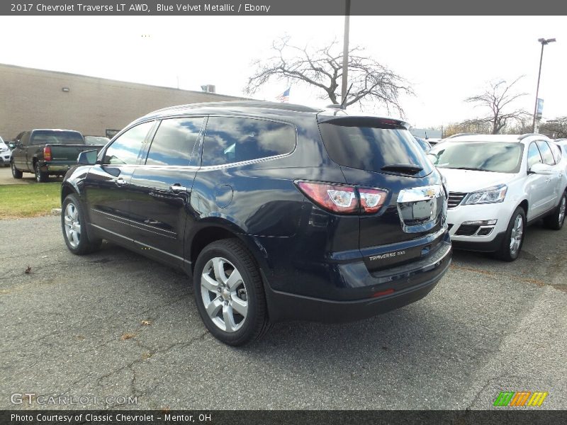 Blue Velvet Metallic / Ebony 2017 Chevrolet Traverse LT AWD