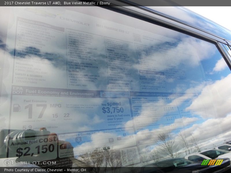 Blue Velvet Metallic / Ebony 2017 Chevrolet Traverse LT AWD