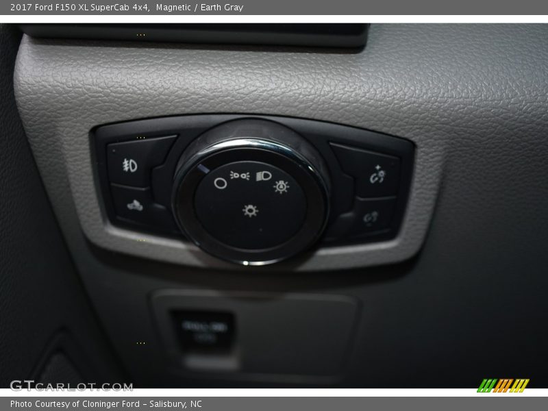 Magnetic / Earth Gray 2017 Ford F150 XL SuperCab 4x4