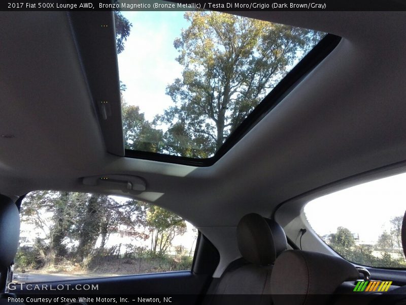 Sunroof of 2017 500X Lounge AWD