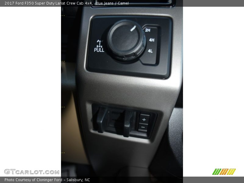 Controls of 2017 F350 Super Duty Lariat Crew Cab 4x4