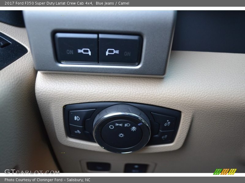 Controls of 2017 F350 Super Duty Lariat Crew Cab 4x4