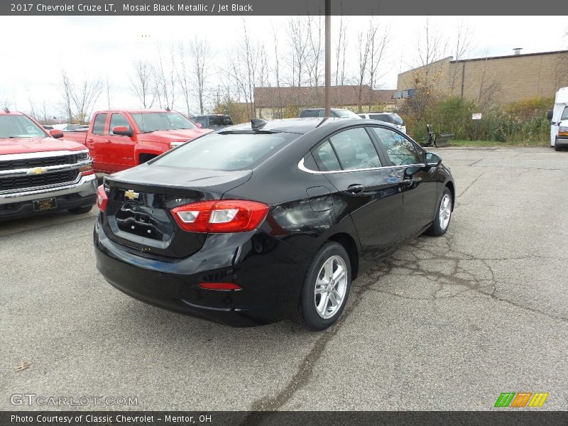 Mosaic Black Metallic / Jet Black 2017 Chevrolet Cruze LT