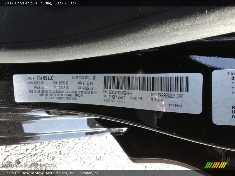 Black / Black 2017 Chrysler 200 Touring