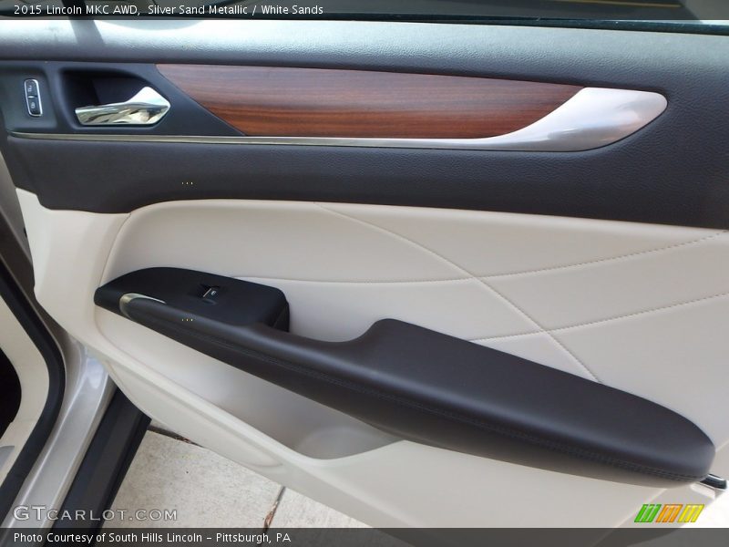 Silver Sand Metallic / White Sands 2015 Lincoln MKC AWD