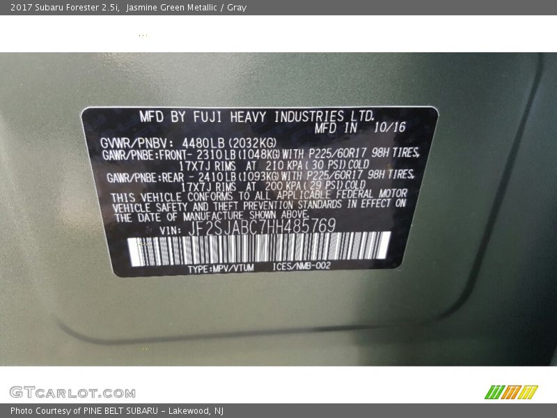 Jasmine Green Metallic / Gray 2017 Subaru Forester 2.5i