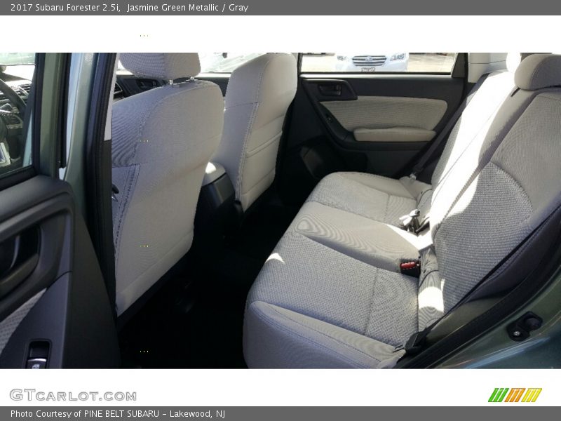 Jasmine Green Metallic / Gray 2017 Subaru Forester 2.5i