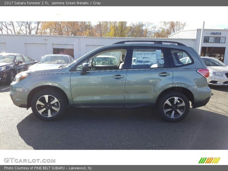 Jasmine Green Metallic / Gray 2017 Subaru Forester 2.5i