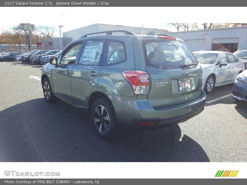Jasmine Green Metallic / Gray 2017 Subaru Forester 2.5i
