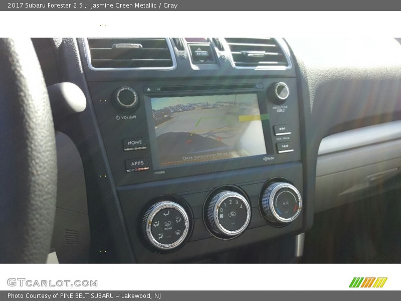 Jasmine Green Metallic / Gray 2017 Subaru Forester 2.5i